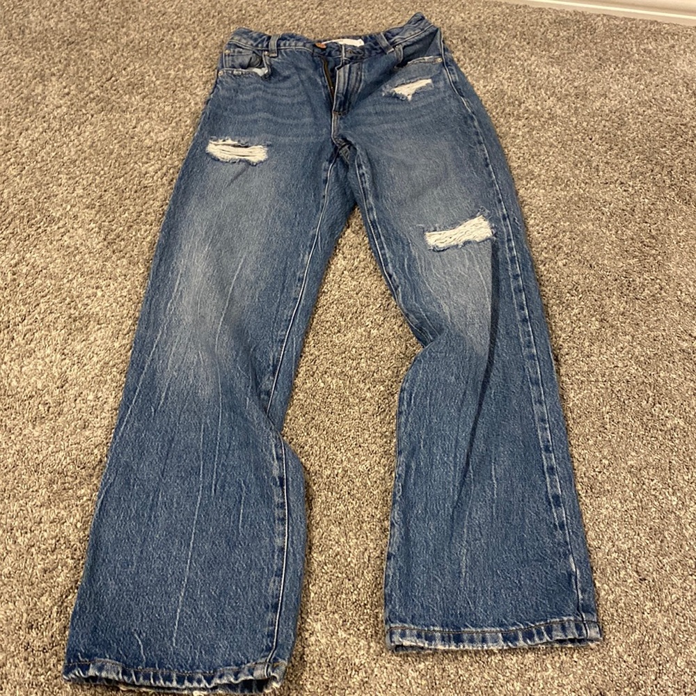 Medium wash ripped garage jeans size 0/24